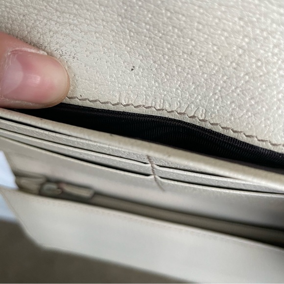 SOLD- GUCCI- vintage long wallet - Picture 14 of 17